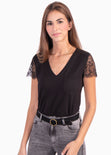 Camiseta con escote en v y mangas de encaje para mujer - Flashy