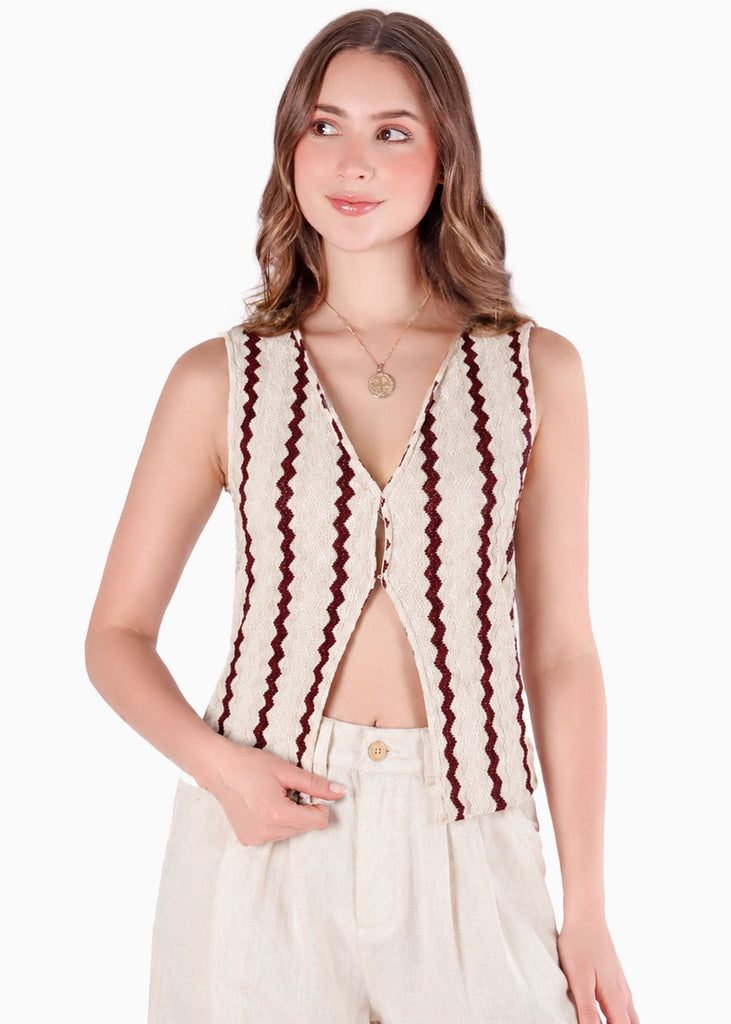 Chaleco con cuello en V y broches en escote en tela tejida de color vinotinto - CEREZA