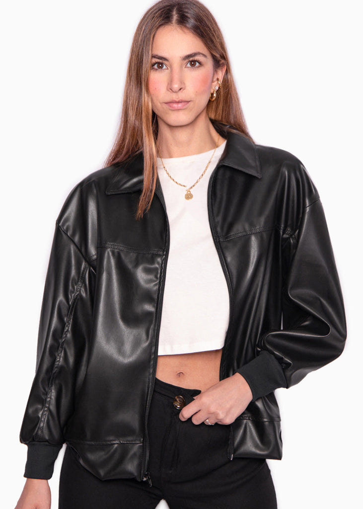 Chaqueta aviadora tipo cuero color negro para mujer - Flashy