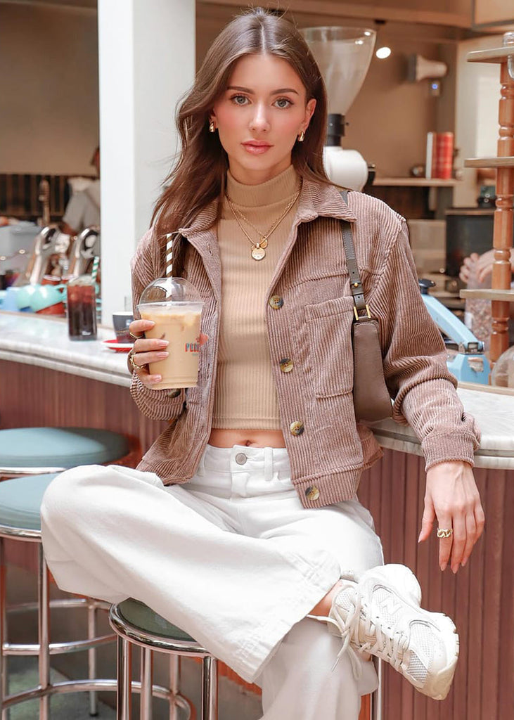 Chaqueta de corduroy con bolsillos y botones color café para mujer - Flashy