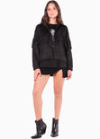 Chaqueta tipo gamuza con flecos y botones color negro para mujer - Flashy