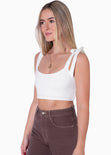 Crop top con anudados en tiras y elástico en espalda color marfil para mujer - Flashy