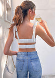 Crop top con anudados en tiras y elástico en espalda color marfil para mujer - Flashy