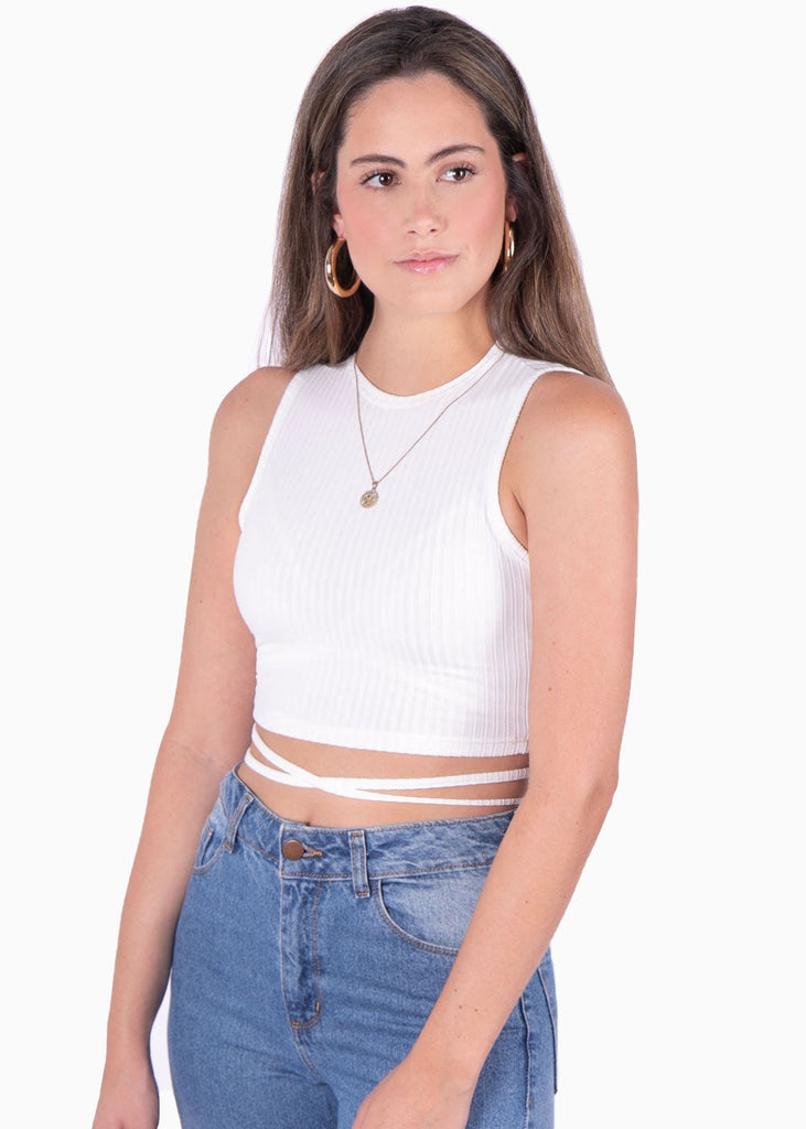 Crop top con cuello alto y anudados color blanco para mujer - Flashy