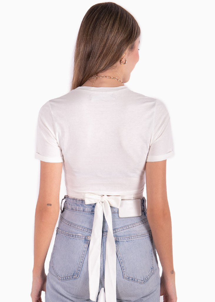 Crop top manga corta con anudados en costados color blanco para mujer - Flashy