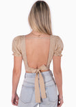 Crop top con escote cuadrado y anudado en la espalda color beige para mujer - Flashy
