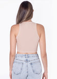 Crop top cuello halter sin mangas color beige para mujer - Flashy