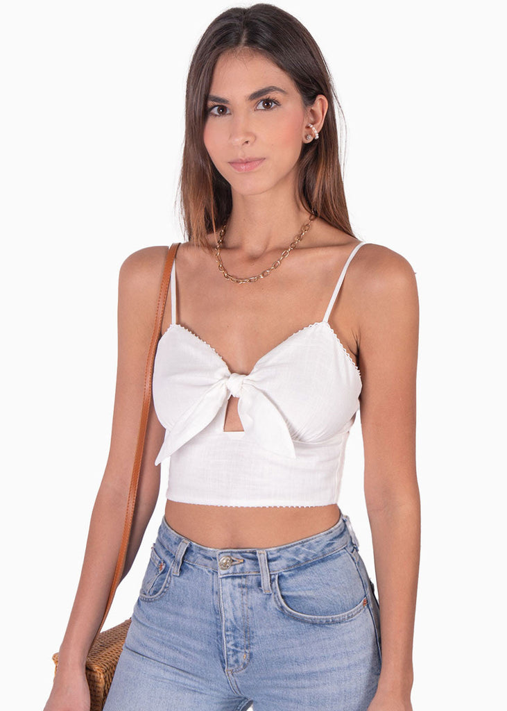 Crop top de tiras con anudado en escote color blanco, marfil para mujer - Flashy