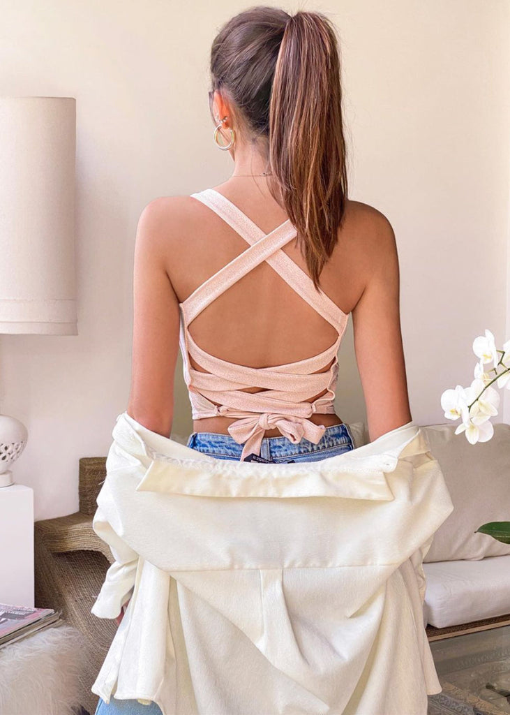 Crop top de tiras con cruce en espalda color rosado para mujer - Flashy