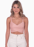 Crop top de tiras con escote en v color rosado para mujer - Flashy