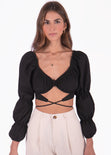 Crop top manga larga con cruce en abdomen color negro para mujer - Flashy