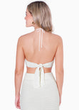 Crop top tejido tipo halter con espalda descubierta color blanco, marfil para mujer - Flashy