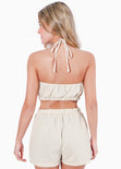 Enterizo de short con anudado en escote y aberturas color beige para mujer - Flashy