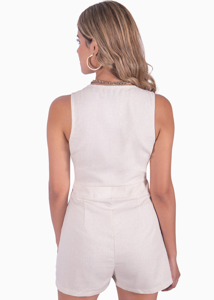 Enterizo de shorts con anudado en escote color beige para mujer - Flashy