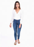Blusa cruzada blanca con moños en mangas para mujer - Flashy