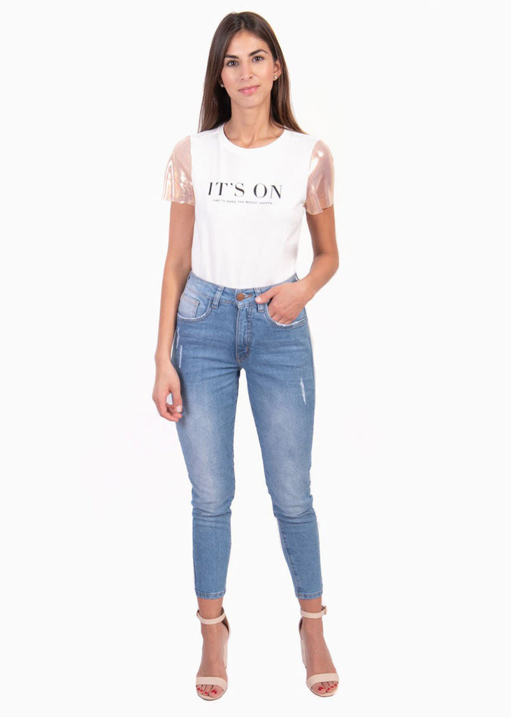 Camiseta estampada "It's on" para mujer - Flashy