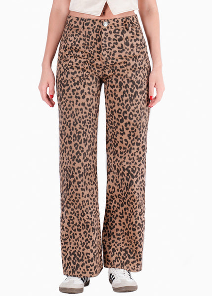 Jean recto tiro medio de animal print color café para mujer - Flashy
