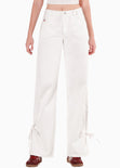 Jean wide leg tiro medio con anudado en bota color blanco, marfil para mujer - Flashy
