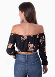 Blusa color negro campesina con estampado de flores para mujer flashy