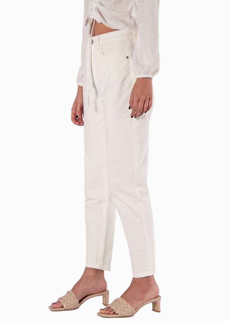 Mom jean color blanco, denim para mujer - Flashy