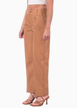 Pantalón recto tipo cuero color café, camel para mujer - Flashy