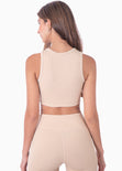 Top deportivo cuello alto sin mangas color beige para mujer - Flashy