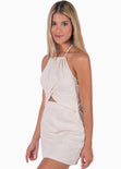 Vestido corto con escote halter y entorchado en frente color beige para mujer - Flashy