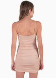 Vestido corto de tiras con recogido color beige para mujer - Flashy