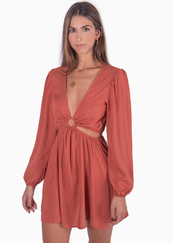 Vestido corto manga larga con aro en escote y aberturas color terracota para mujer - Flashy