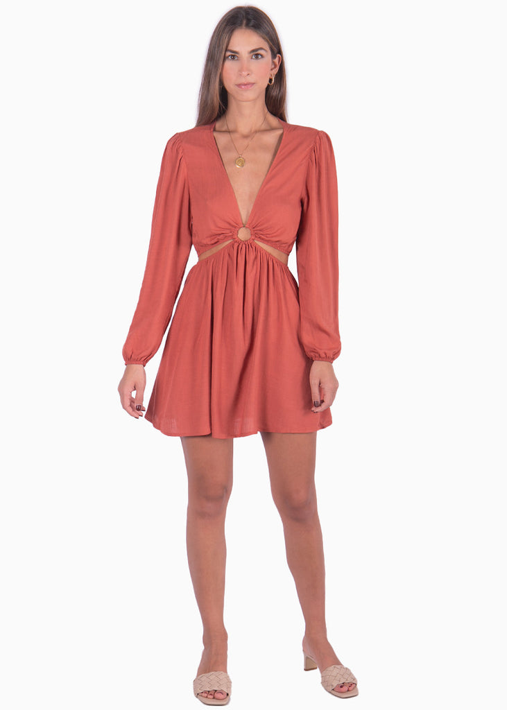 Vestido corto manga larga con aro en escote y aberturas color terracota para mujer - Flashy