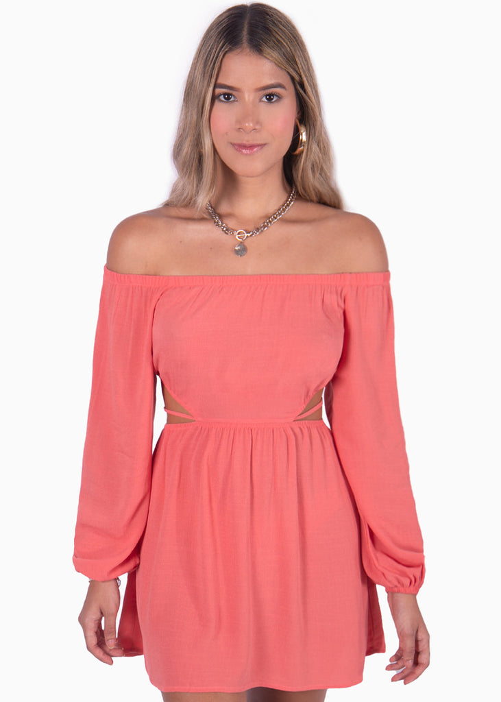 Vestido corto off shoulder con aberturas en costados color rosado para mujer - Flashy